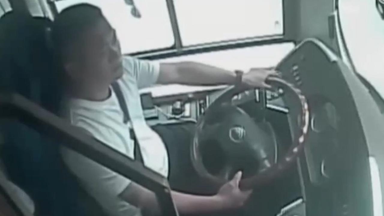 教育局称女童被泼开水系恶作剧