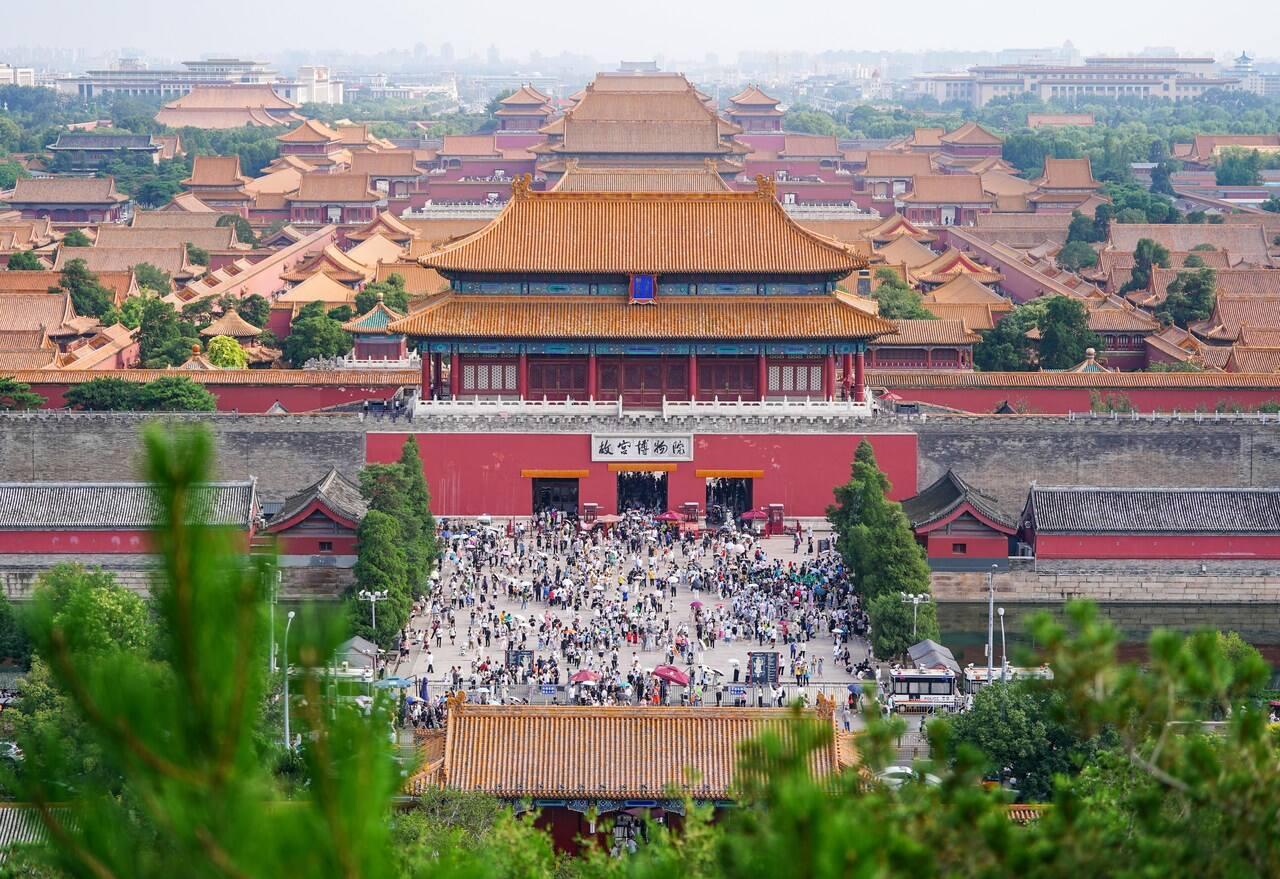 辽宁舰航母编队参加围岛演习