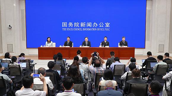 外交部：日本“新型军国主义”成势为患 国际社会须高度警惕